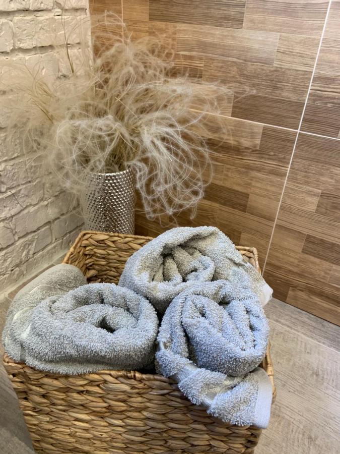 Loft_Apartment Kamjanets-Podilskyi Eksteriør billede