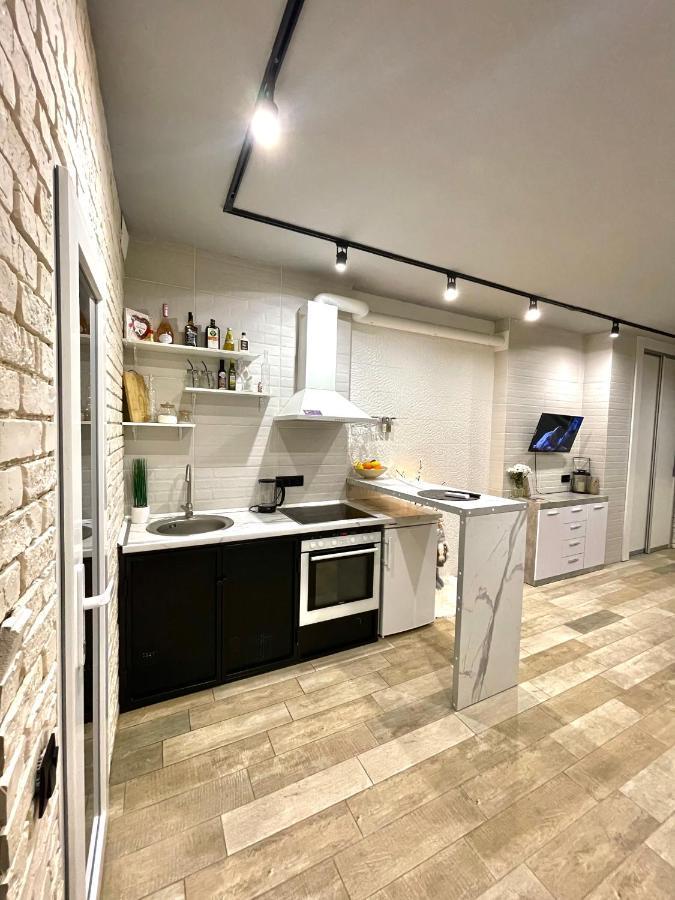 Loft_Apartment Kamjanets-Podilskyi Eksteriør billede